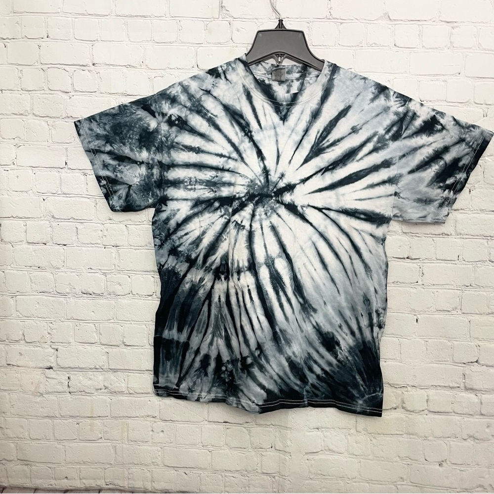 NWOT Blue and White Tie Dye Cotton  T-Shirt Gildan Size Large